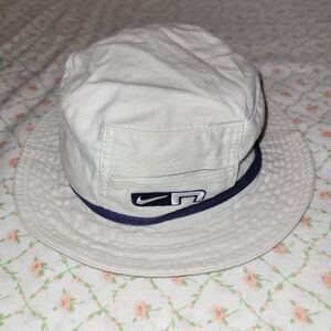 Nike Child White Bucket Hat